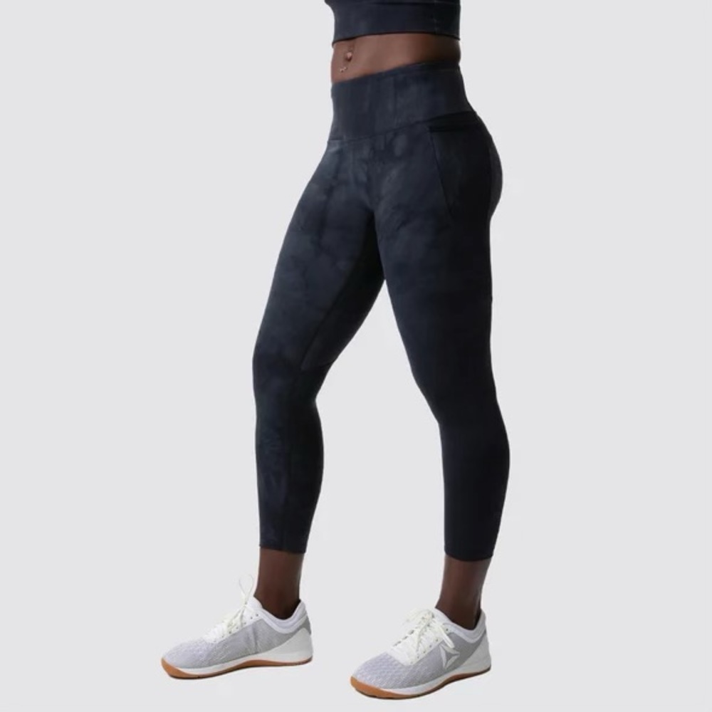 Born Primitive Yoga Pants size small